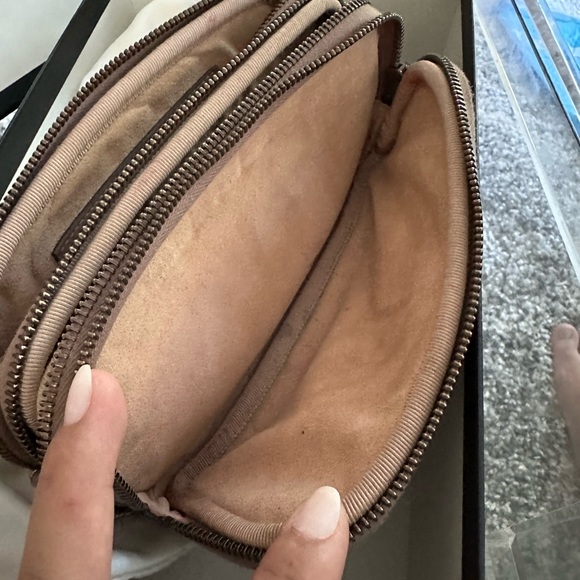 Gucci bag. - Picture 4 of 10